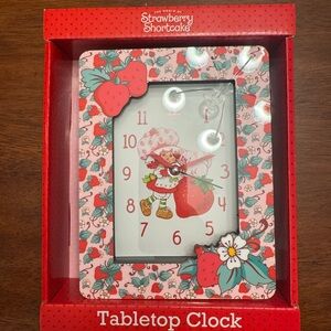 Strawberry Shortcake Strawberry Vine Tabletop Clock